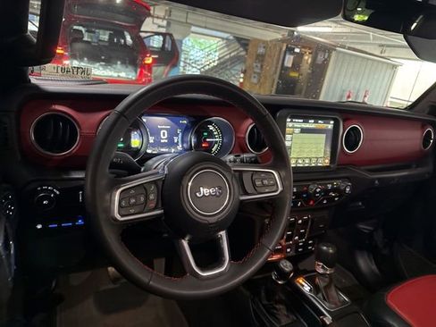 Used 2023 Jeep Wrangler Unlimited Rubicon 4xe AWD/4WD image 7
