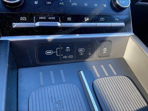 Used 2025 Hyundai Santa Fe Limited image 27