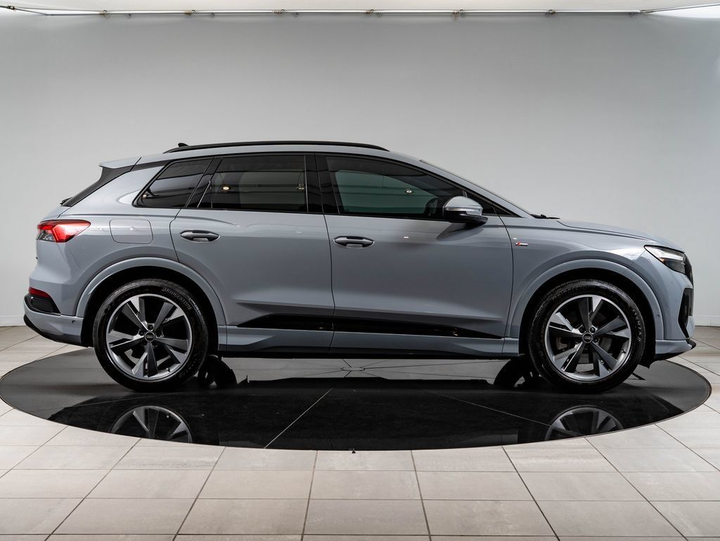 Used 2024 Audi Q4 e-tron Premium Plus w/ Premium Plus AWD/4WD image 11