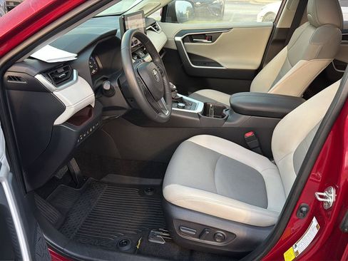 Certified 2023 Toyota RAV4 Limited AWD/4WD image 10