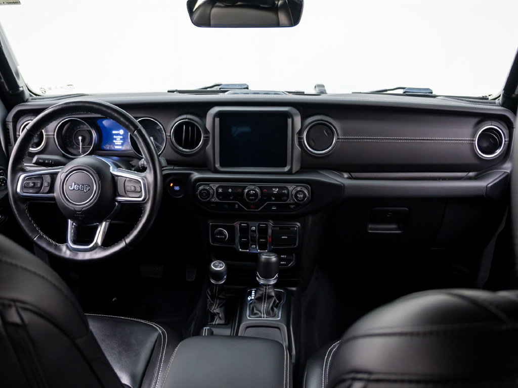 Used 2023 Jeep Wrangler Unlimited Sahara w/ Cold Weather Group AWD/4WD image 9
