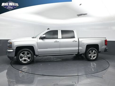 Used 2018 Chevrolet Silverado 1500 LT w/ All Star Edition RWD image 4