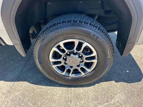 Used 2026 GMC Sierra 2500 SLE AWD/4WD image 14