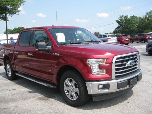 Used 2017 Ford F150 XLT w/ Equipment Group 302A Luxury RWD image 4
