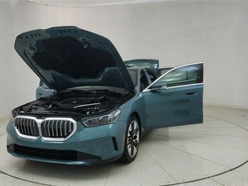 Used 2025 BMW 540i xDrive 540i xDrive image 71