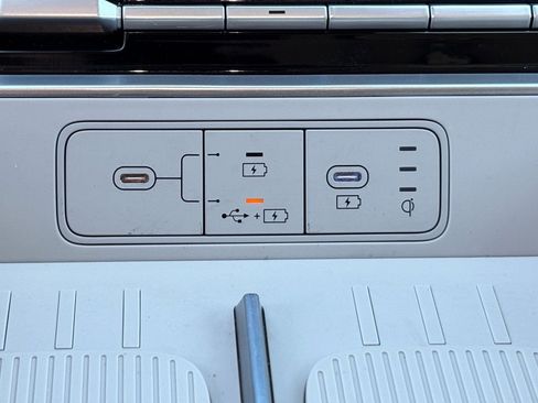 Used 2025 Hyundai Santa Fe SEL image 25