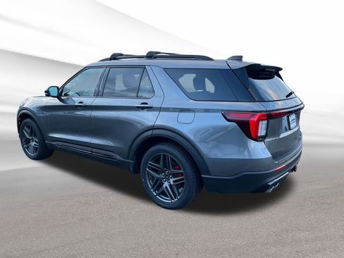 Certified 2025 Ford Explorer ST image 3