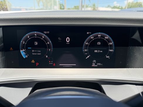 New 2026 Volkswagen Tiguan SE R-Line FWD image 29