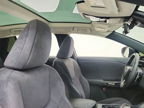 Used 2024 Lexus RZ 450e Premium w/ Accessory Package (Z1) image 21