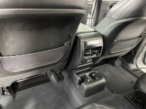 Used 2023 Jeep Grand Cherokee L Limited AWD/4WD image 41