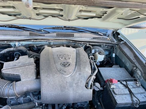 Used 2023 Toyota Tacoma TRD Sport w/ Technology Package RWD image 26