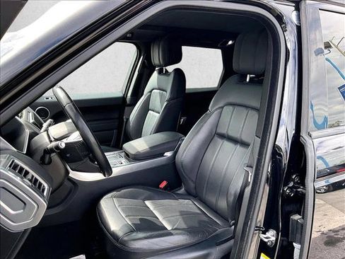 Used 2019 Land Rover Range Rover Sport SE image 26