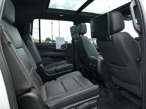 Certified 2021 Chevrolet Suburban High Country AWD/4WD image 16