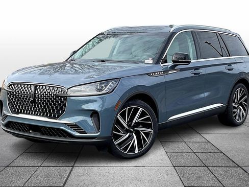 New 2025 Lincoln Aviator Reserve w/ Equipment Group 201A image 2