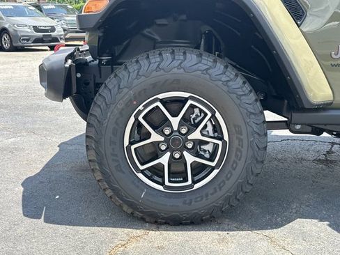 New 2026 Jeep Wrangler Unlimited Rubicon AWD/4WD image 12