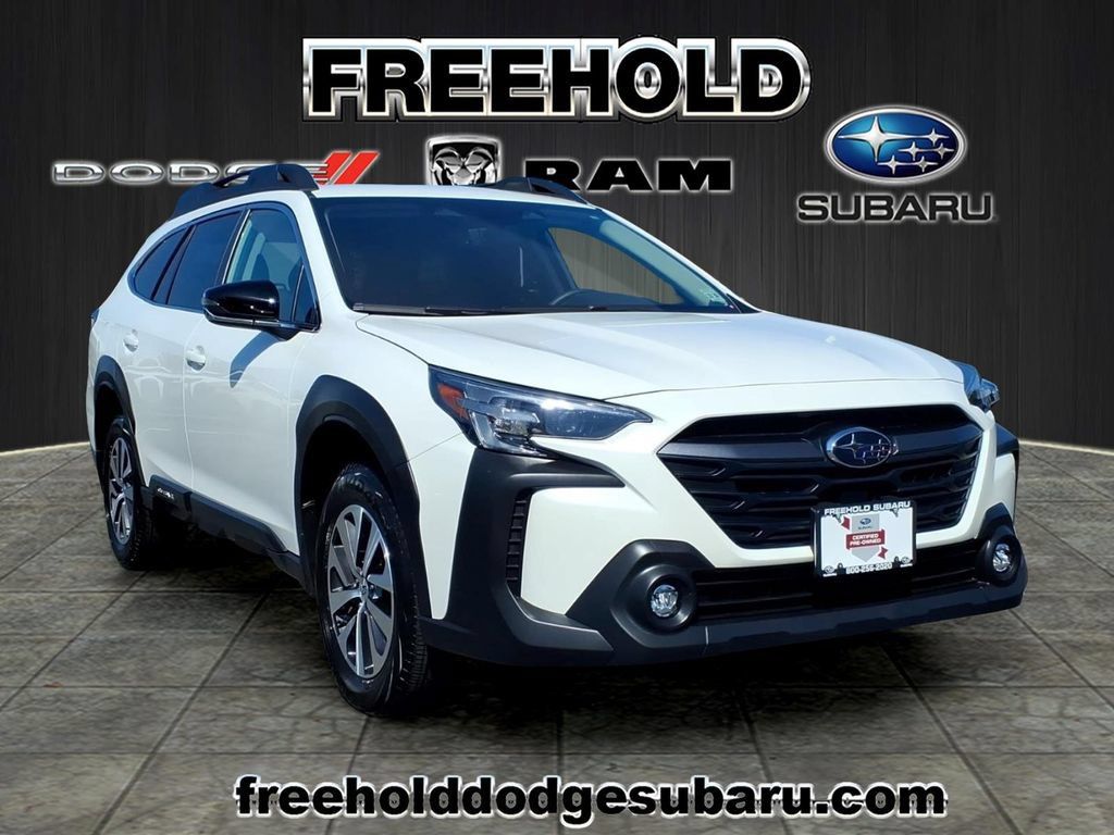 Certified 2025 Subaru Outback Premium AWD/4WD image 1