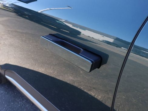 New 2027 Kia Telluride EX w/ Towing Package FWD image 19