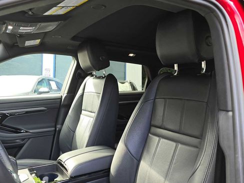 Used 2023 Land Rover Range Rover Evoque R-Dynamic SE AWD/4WD image 21