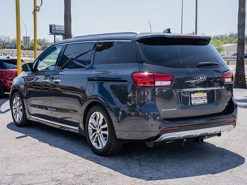 Used 2016 Kia Sedona SX Limited image 7