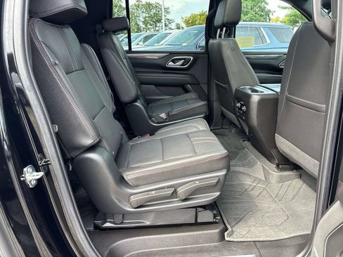 Used 2023 Chevrolet Suburban RST w/ Sport Performance Package AWD/4WD image 20