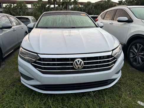 Used 2019 Volkswagen Jetta SE FWD image 6