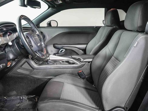 Used 2019 Dodge Challenger SXT image 16