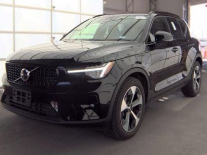 Used 2026 Volvo XC40 B5 Plus