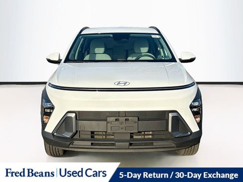Used 2024 Hyundai Kona SEL AWD/4WD image 2