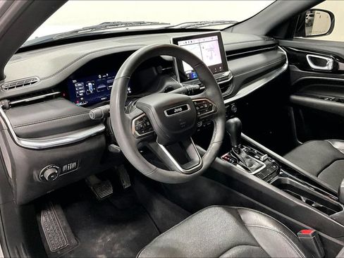 Used 2023 Jeep Compass High Altitude w/ Driver Assist Group I AWD/4WD image 16
