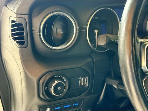 Used 2023 Jeep Wrangler Unlimited Sahara w/ Cold Weather Group AWD/4WD image 11
