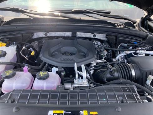 New 2024 Jeep Grand Cherokee Trailhawk w/ Luxury Tech Group III image 24