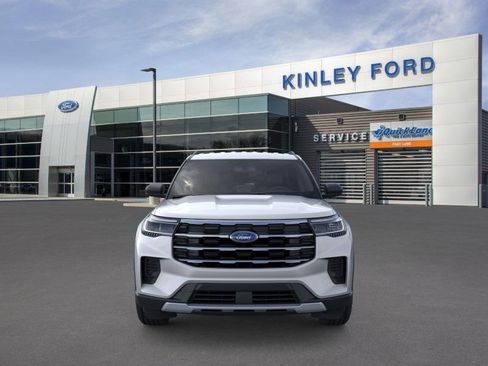 Used 2025 Ford Explorer Active AWD/4WD image 8