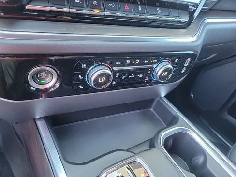 Used 2023 GMC Sierra 1500 SLT w/ SLT Premium Package AWD/4WD image 23