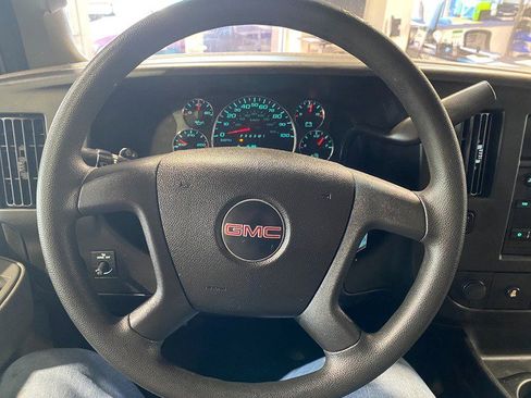 Used 2018 GMC Savana 3500 image 20