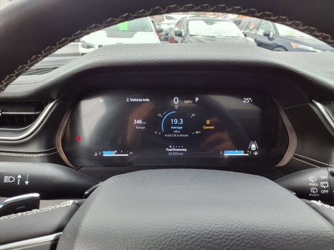 Used 2023 Jeep Grand Cherokee Limited w/ Trailer Tow Prep Group (B) image 11