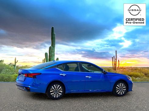 Certified 2025 Nissan Altima 2.5 SV FWD image 5