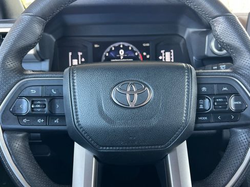 Certified 2025 Toyota 4Runner SR5 image 28