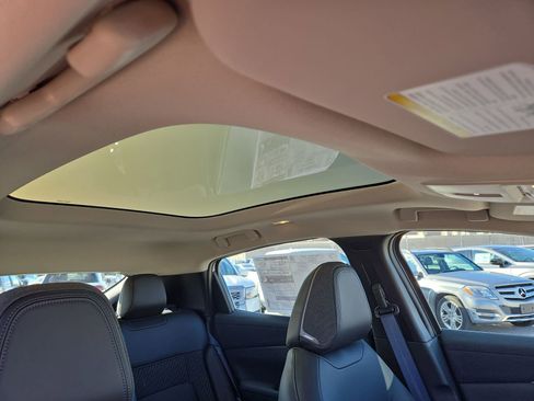 New 2026 Nissan Leaf Platinum+ FWD image 16