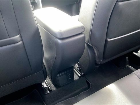 Used 2020 Buick Encore GX Preferred w/ Cold Weather Comfort Package FWD image 34