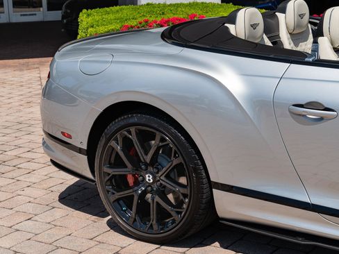 Used 2023 Bentley Continental GT Mulliner AWD/4WD image 8