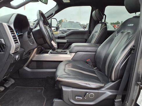 Used 2019 Ford F250 Platinum w/ Platinum Ultimate Package AWD/4WD image 18