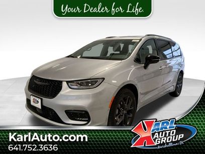 New 2026 Chrysler Pacifica Limited