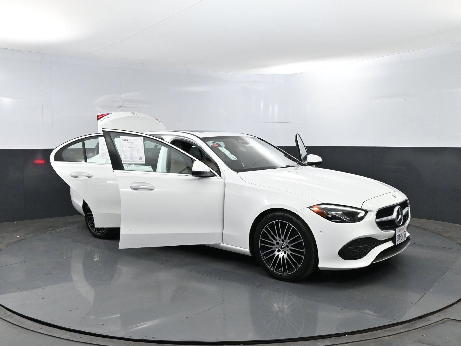 Used 2025 Mercedes-Benz C 300 4MATIC Sedan image 27