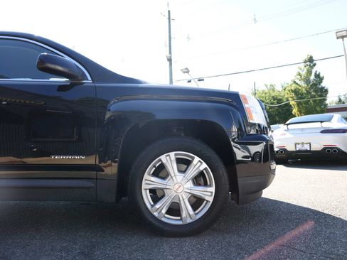 Used 2017 GMC Terrain SLE FWD image 4