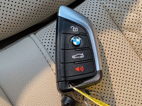 Used 2023 BMW 530i xDrive w/ Convenience Package AWD/4WD image 39