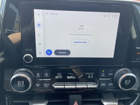 Certified 2023 Toyota Highlander L image 19