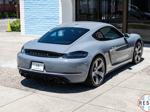 Used 2024 Porsche 718 Cayman GTS RWD image 38