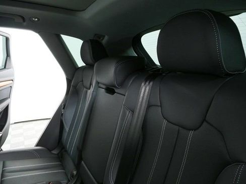 Used 2024 Audi Q5 2.0T Premium Plus w/ Premium Plus Package AWD/4WD image 22