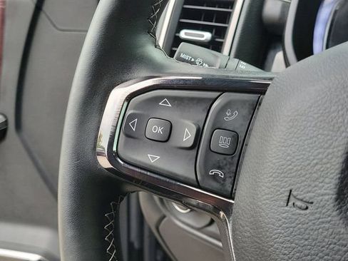 Used 2025 RAM 3500 Limited AWD/4WD image 29