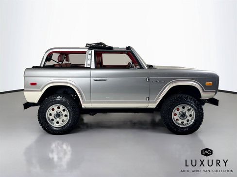 Used 2025 Ford Bronco Badlands AWD/4WD image 7